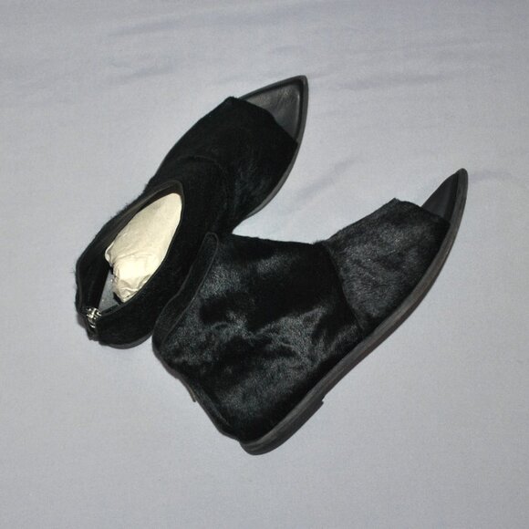 Wal & Pai Women's Size 8 Black Calf Hair Open Toe Flat Booties Pointed Toe - Picture 1 of 14
